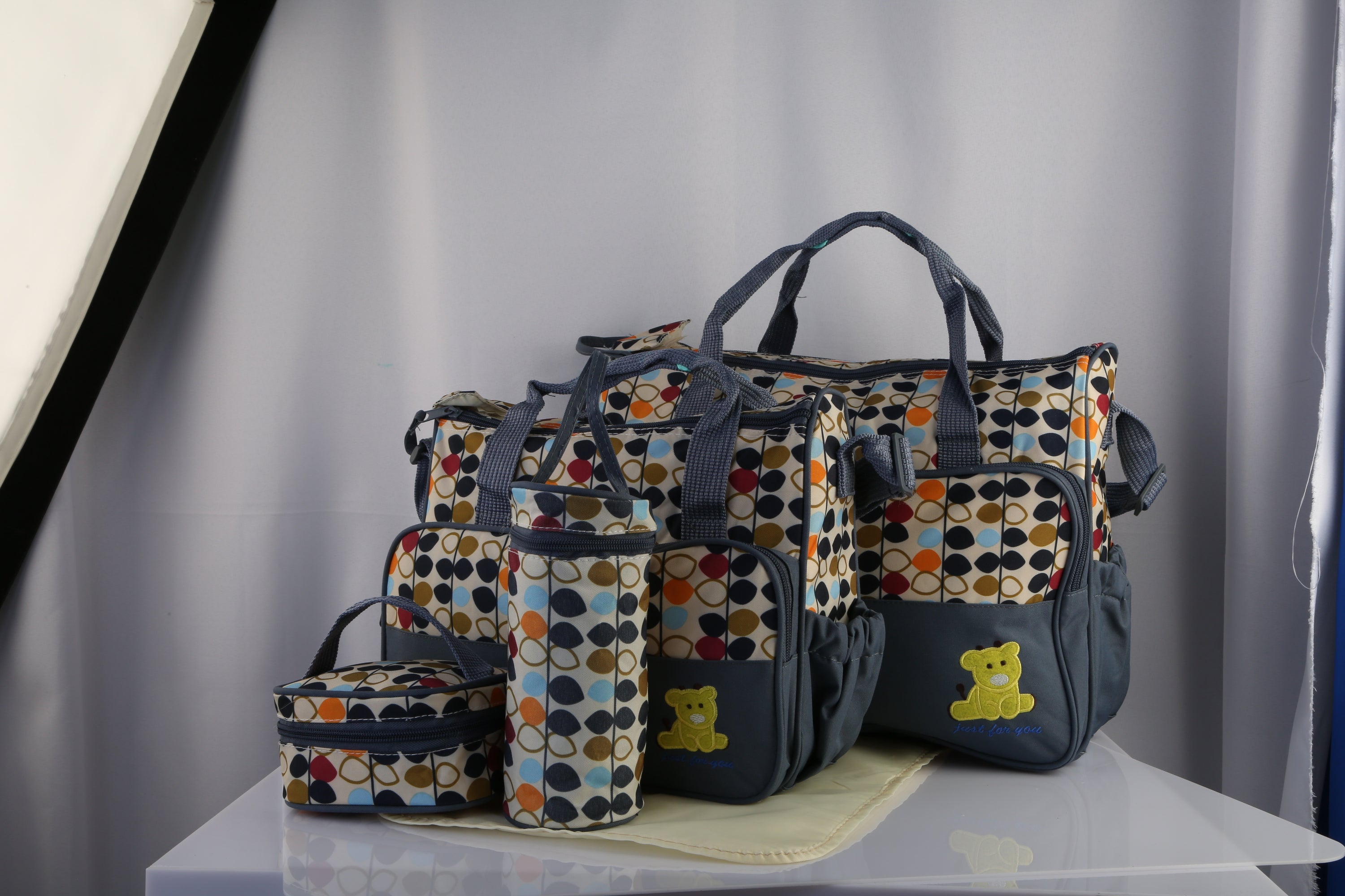 Complete Diaper Bag Set for Moms – Carry Everything Easily!